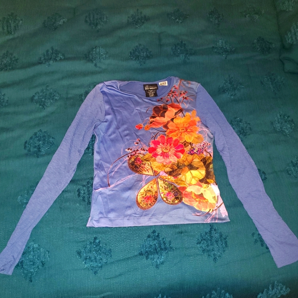 No Boundaries long sleeve blouse